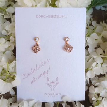 NEMESACÉL FÜLBEVALÓ-KERESZT ALAKÚ, SOK KÖVES