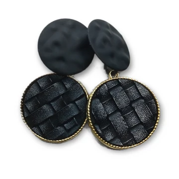 FEKETE MATT FÜLBEVALÓ