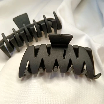 Kaucsuk törhetetlen hajcsat rácsos_FEKETE