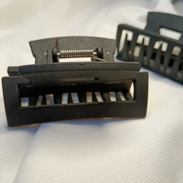 Kaucsuk gumi szögletes nagy hajcsat