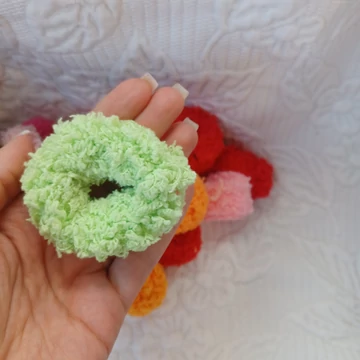 Bolyhos hajgumi_zöld