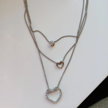 HÁROM RÉSZES SZIVES NYAKLÁNC SILVER BEVONATTAL