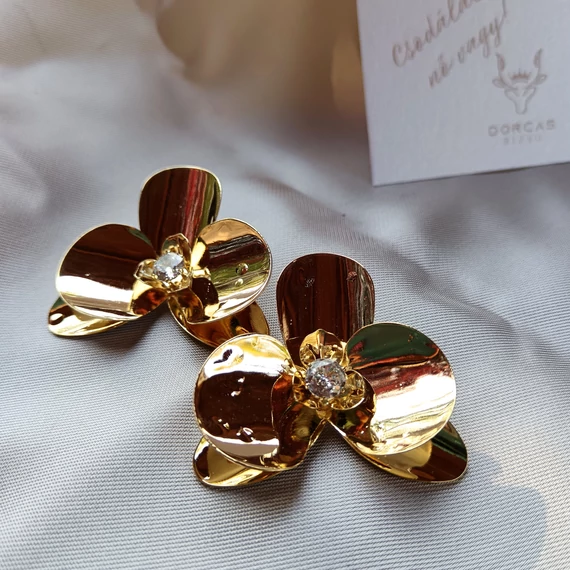 Nagy arany virágos fülbevaló