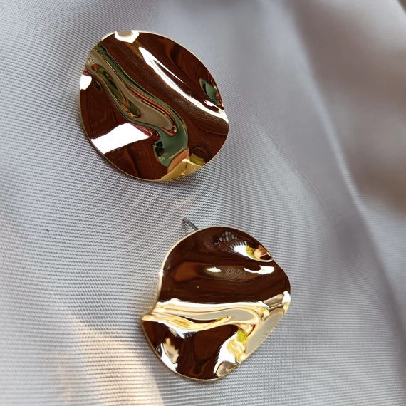 Nemesacél ívelt kör arany fülbevaló