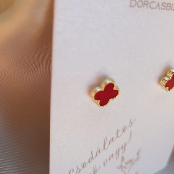 Nemesacél RED lóhere fülbevaló arany