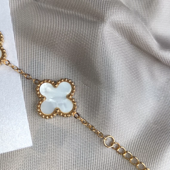 Arany-fehér lóhere karkötő