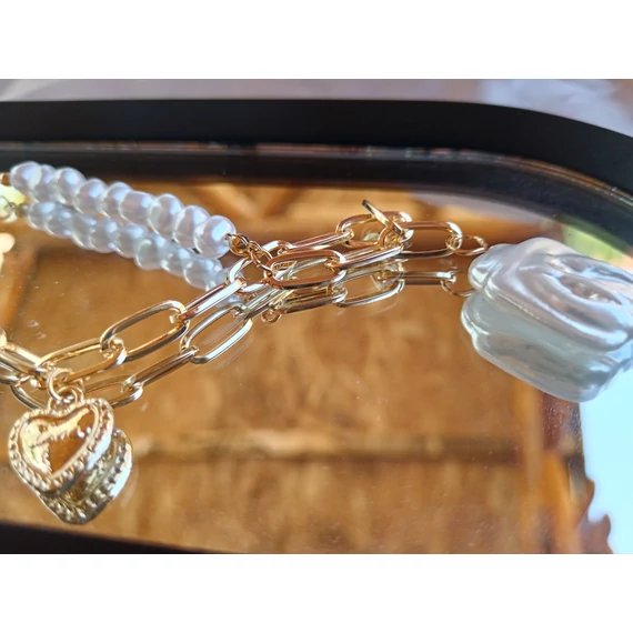 Teklagyöngyös Elina nyaklánc különleges medállal