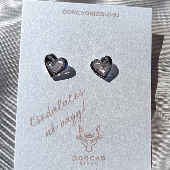 Nemesacél ezüst szivecskés köves fülbevaló