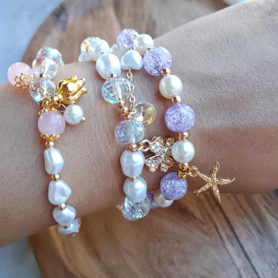 Pink tulipán karkötő üveggyöngyös