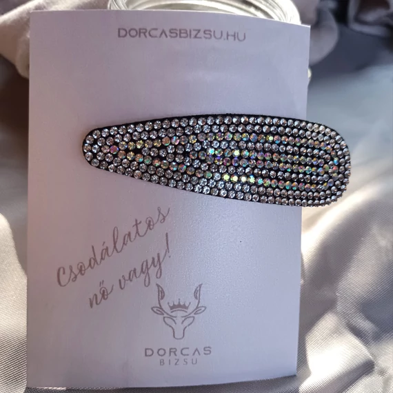 Strasszköves csit-csat