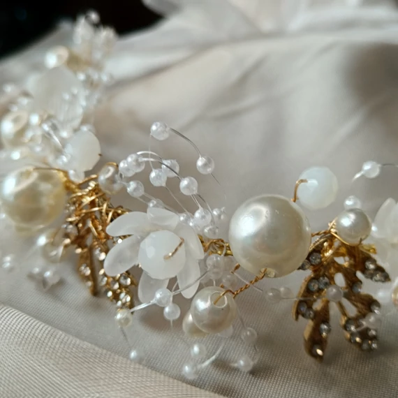 Esküvői, menyasszonyi fejdísz
