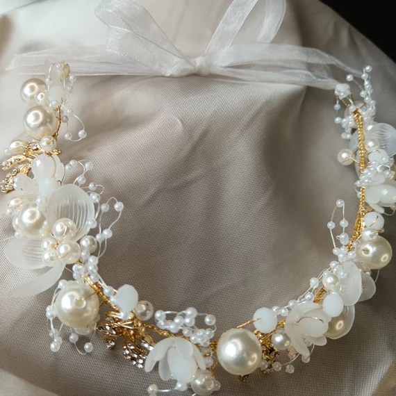 Esküvői, menyasszonyi fejdísz