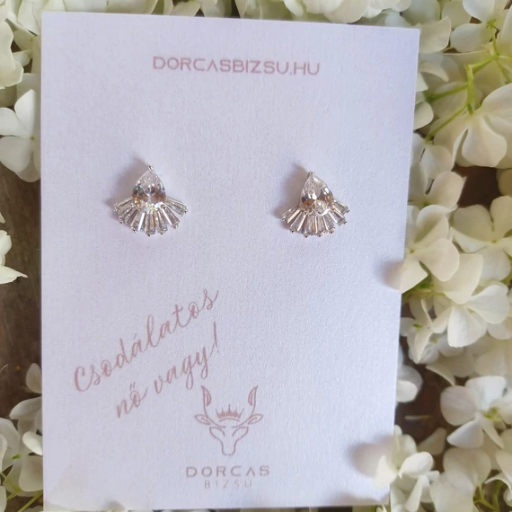 NEMESACÉL KÖVES  FÜLBEVALÓ