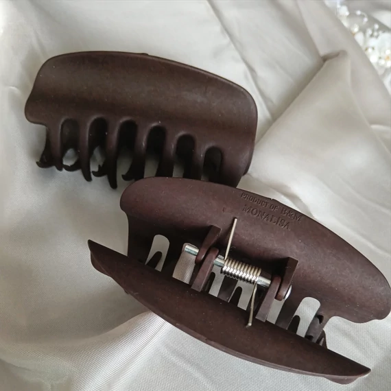  Kaucsuk törhetetlen hajcsat széles_BARNA