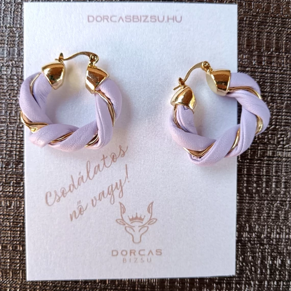 Lila csavart karika fülbevaló