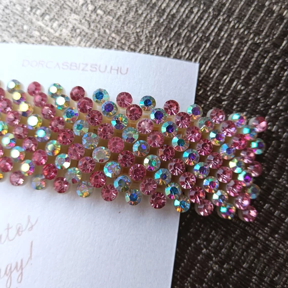 Szivárvány köves csit-csat