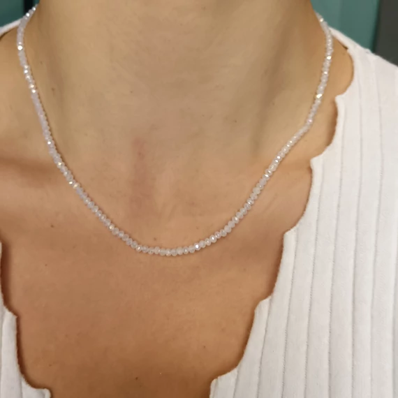 Üveggyöngy nyaklánc