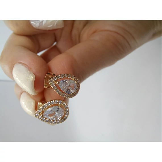 NEMESACÉL KÖVES FÜLBEVALÓ -csepp forma