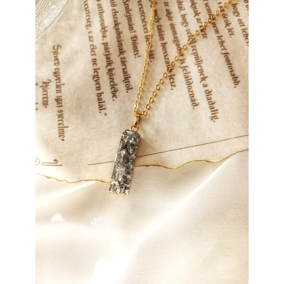 GRÁNIT KŐ MEDÁL-VÉKONY ARANY NYAKLÁNC