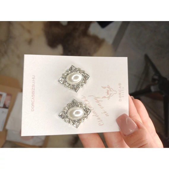 KÖVES TEKLAGYÖNGY FÜLBEVALÓ