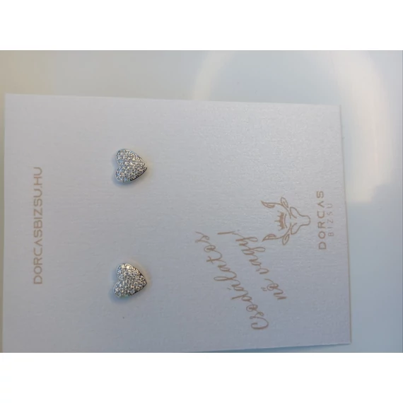 SZÍV ALAKÚ KÖVES NEMESACÉL FÜLBEVALÓ