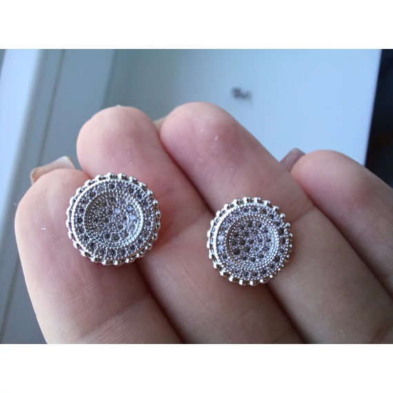 NEMESACÉL RAGYOGÓ  FÜLBEVALÓ