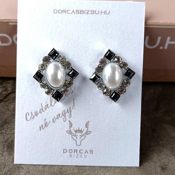 Tekla Köves fülbevaló