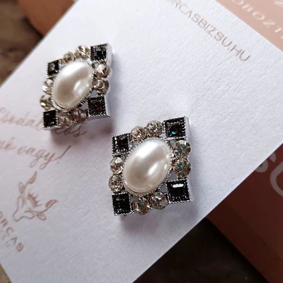 Tekla Köves fülbevaló