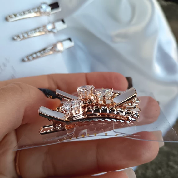 ROSE GOLD HAJCSATT SZÍV ALAKÚ