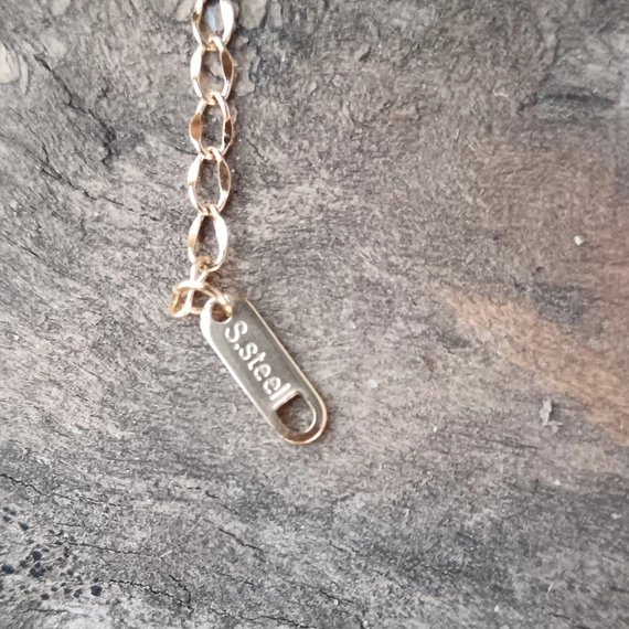 NEMESACÉL_Kereszt mintás karkötő