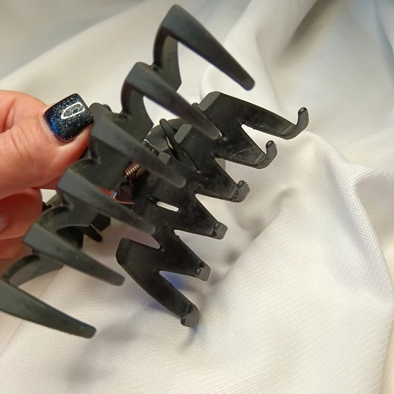 Kaucsuk törhetetlen hajcsat rácsos_FEKETE