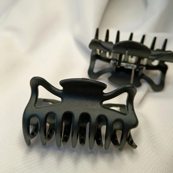 Kaucsuk törhetetlen hajcsat fodros közép méret FEKETE