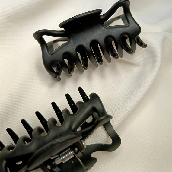 Kaucsuk törhetetlen hajcsat fodros közép méret FEKETE