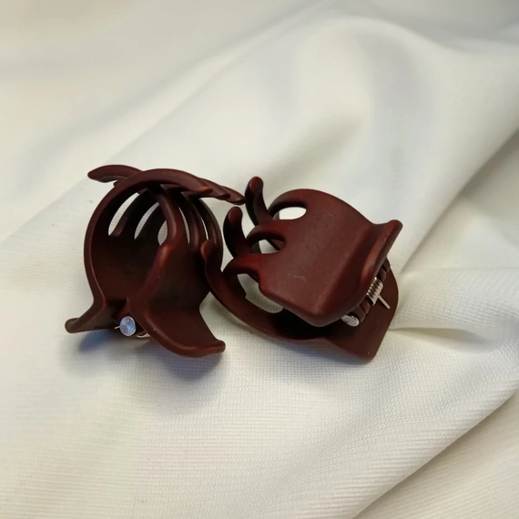 Kaucsuk törhetetlen hajcsat nagy fogakkal BARNA