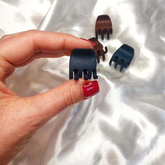 Kaucsuk törhetetlen hajcsat_ közép méret KÉK