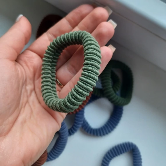 Bordázott hajgumi_zöld