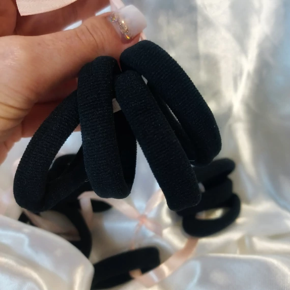 FEKETE hajgumiszett (4 db)